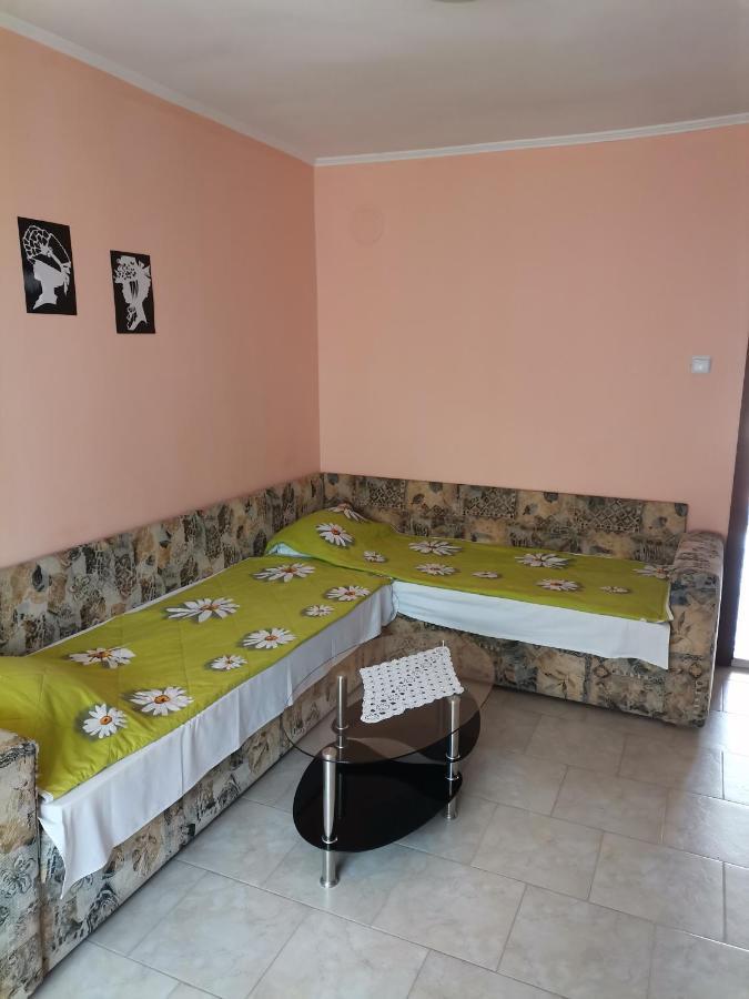 Guest House Konomaevi Sozopol Exterior photo