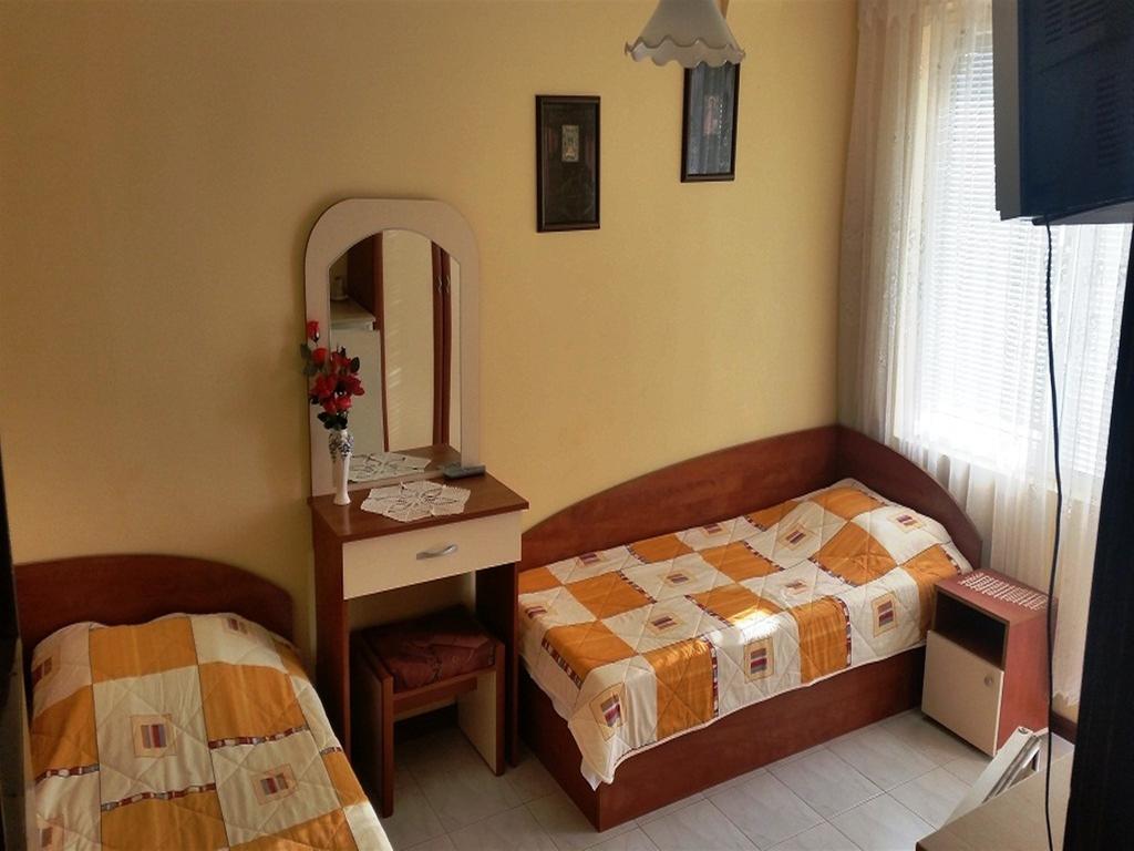 Guest House Konomaevi Sozopol Exterior photo