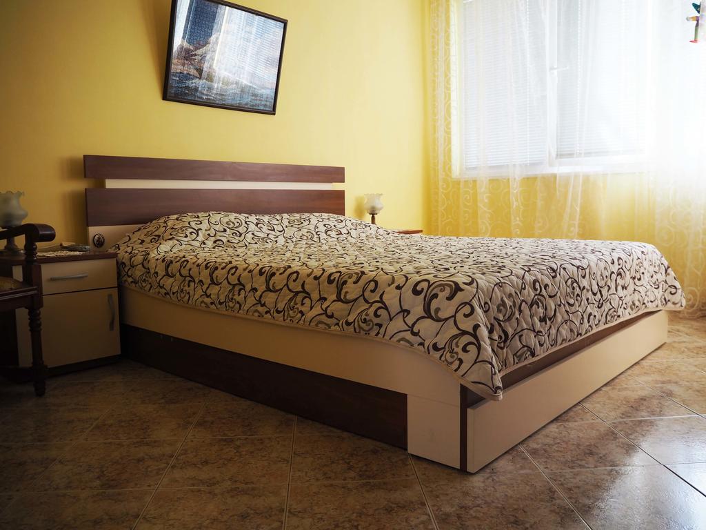 Guest House Konomaevi Sozopol Exterior photo